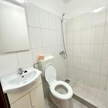Adg 2 - Apartament Cu 3